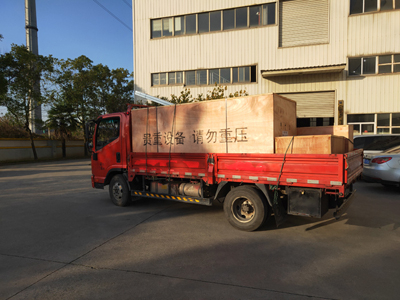 发货现场，镭鹰S90全自动洗车机发往河南省漯河市一汽大众汽车