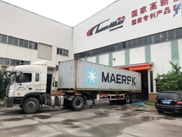 海外发货现场,三台镭豹360炫彩型洗护一体机发往南美洲智利