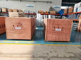 发货现场,两台镭豹360炫彩型洗车机发往山东省诸城市红星家园物业服务公司