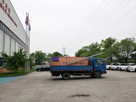 发货现场,镭鹰S90自动洗车机发往四川省雅安市中海石化加油站