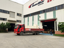 海外发货现场,镭豹360卓越型洗护一体机发往俄罗斯哈巴罗夫斯克