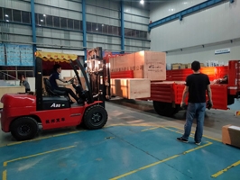 发货现场,镭豹360锐意型炫彩镀膜风干一体机发往安徽省合肥市小拇指汽车服务