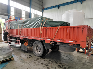 海外发货现场,镭豹360锐意型洗车机发往智利ESPACIO公司