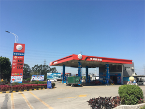 体验清洗效果后,广东省广州市粤渔加油站立马下单一台镭翼DG仿形洗车机