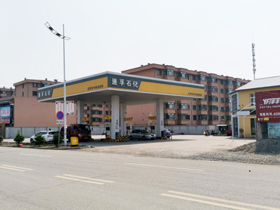 镭翼DG仿形洗车机在黑龙江五常市速孚石化加油站安装完成,清洗效果客户非常满意