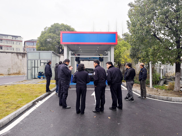 镭豹360洗车机在浙江省第六监狱