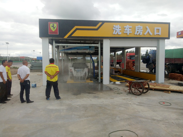 内蒙古赤峰市中海石油加油站