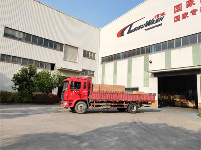 发现现场，镭豹360锐意进取型洗车机发往山东省威海市天猫养车