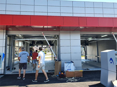 海外市场持续热销,塞浦路斯客户订购四台镭豹360炫彩型全自动洗车机