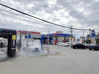 镭豹360锐意型洗车机在福建省莆田市荔园加油站安装完成交付使用