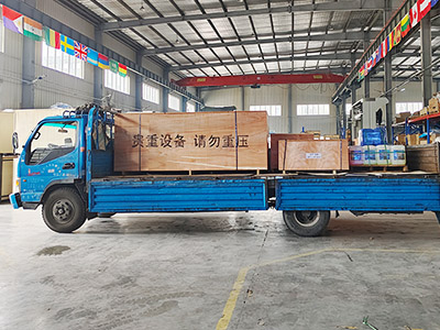 发货现场，镭豹360锐意型洗车机发往辽宁省沈阳市车速洗汽车服务