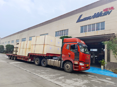 海外发货现场，十二台leisuwash 360高压无接触洗车机发往俄罗斯莫斯科