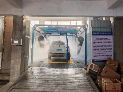 LEISUWASH S90旗舰型洗车机在湖南省浏阳市大瑶镇勤洁洗车行安装完成交付使用
