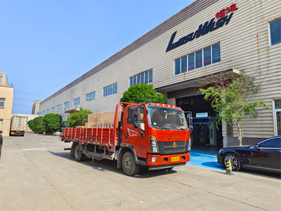 发货现场,LEISUWASH S90旗舰型洗车机发往广东省广州市