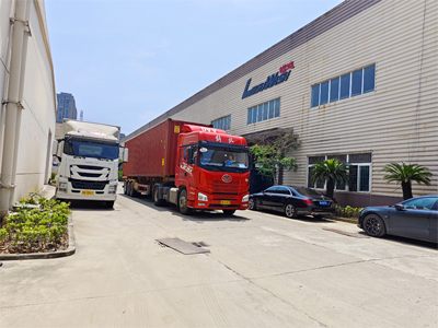 海外发货现场,三台LEISUWASH 360卓越型洗车机发往韩国首尔