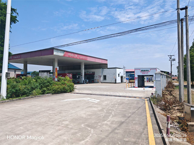 LEISUWASH S90旗舰型洗车机在江苏省南通市中国石化加油站安装完成交付使用