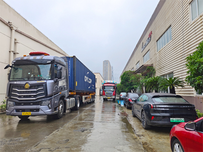 海外发货现场， LEISUWASH S90旗舰型高压无接触洗车机发往泰国曼谷