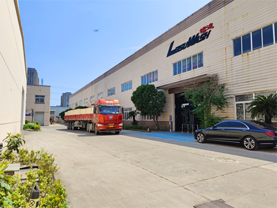 海外发货现场，三台LEISUWASH 360极速型高压无接触洗车机发往俄罗斯莫斯科